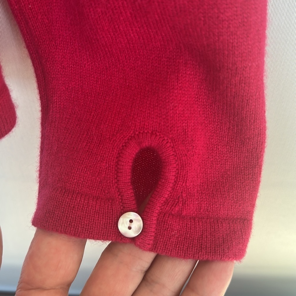 Lands' End Cashmere Sweater Sz M Magenta Cozy Soft Minimalist Keyhole Boxy Red - Picture 6 of 9